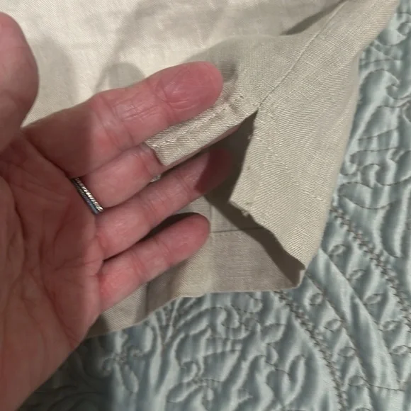 Company Ellen Tracy size small elastic tie waist khaki shorts NWT - Picture 3 of 4